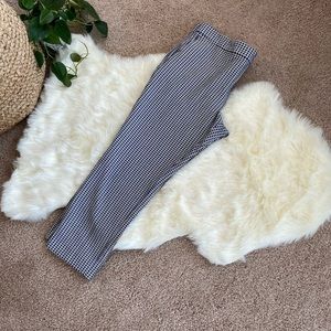 Ann Taylor Navy and White Crop